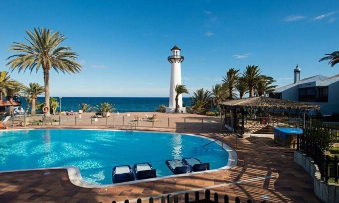 Playa del Aguila Apartamento | Apartamento en la playa