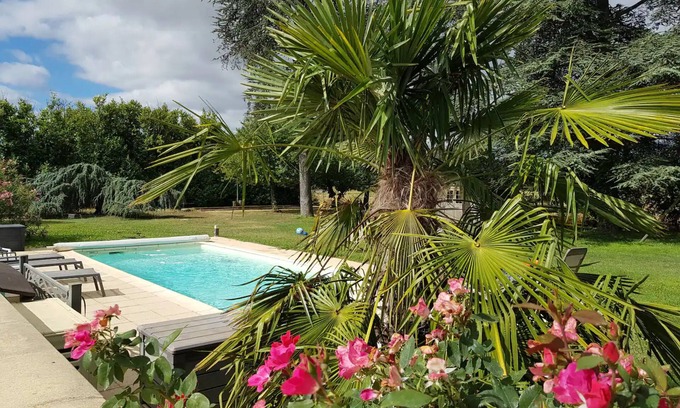 Valence Apartamento | Apartamento 'Au Epicéah, Logement À La Campagne' con vistas a la montaña, Wi-Fi y aire acondicionado