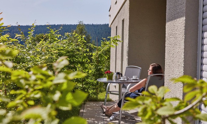 Sankt Georgen im Schwarzwald Apartamento | Apartamento 'Auszeit Mit Pflegen - Fewo 1' con jardín compartido, balcón y Wi-Fi