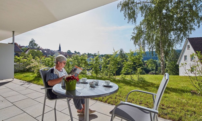 Sankt Georgen im Schwarzwald Apartamento | Apartamento 'Auszeit Mit Pflege - Fewo 3' con terraza privada, jardín compartido y Wi-Fi