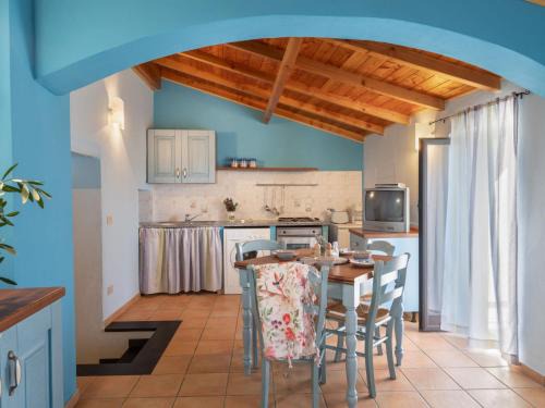 Vasia Apartamento | Apartment Azzurro by Interhome