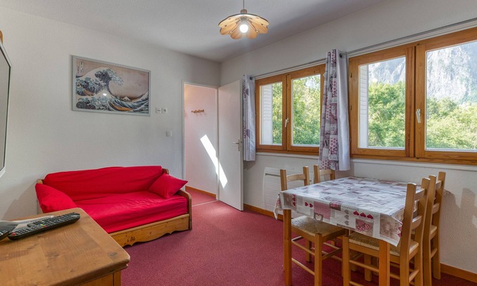 Le Bourg-d'Oisans Apartamento | Apartamento 'B2 Ours Blanc' con vistas a las montañas, jardín compartido y Wi-Fi