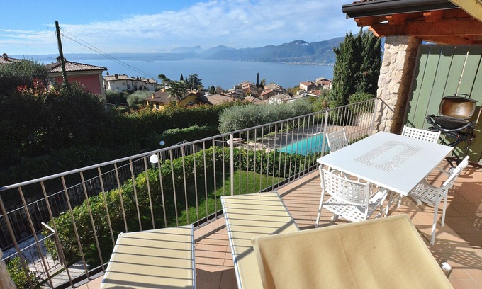 Albisano Apartamento | Apartment Bardino with Pool and Lake View