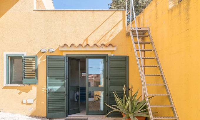 Barrabisa Apartamento | Apartamento 'Barrabisa Bilocale Grazioso' con terraza privada y aire acondicionado
