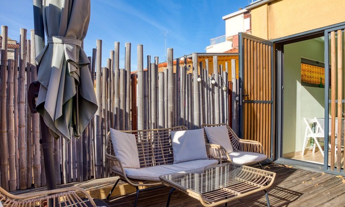 Gares Apartamento | Apartamento 'Beau F1 Centre-ville' con terraza privada, Wi-Fi y aire acondicionado