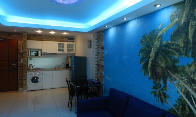 Jomtien Apartamento | Apartment bedroom + living room.