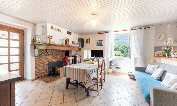 Accous Apartamento | Apartamento 'Bellevue Accous' con vistas a la montaña, terraza privada y Wi-Fi