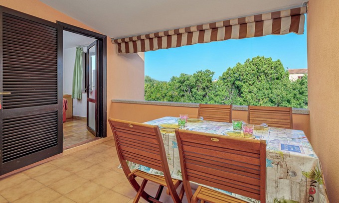 San Teodoro City Centre Apartamento | Apartamento 'Bilocale Gli Ulivi' con terraza privada