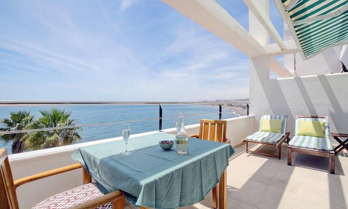 New Golden Mile Apartamento | Apartamento "Boulevard 205" con vistas al mar, piscina, balcón, terraza y jardín