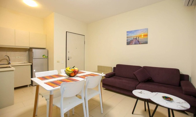 Gjirokaster Apartamento | Apartment by the Beach in Albania