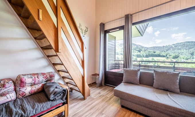 Thollon-les-Memises Apartamento | Apartamento 'Calme, Nature Et Tranquilité' con vistas al lago, balcón y Wi-Fi