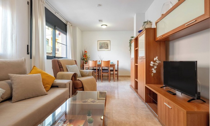 Camarles Apartamento | Apartamento 'Ca La Mercè' con terraza privada, Wi-Fi y aire acondicionado