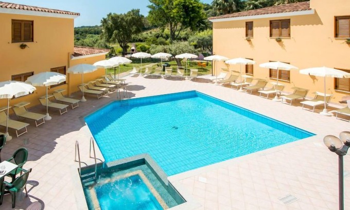 Sos Alinos Apartamento | Apartment Cala Viola in Orosei - 2 persons, 1 bedrooms