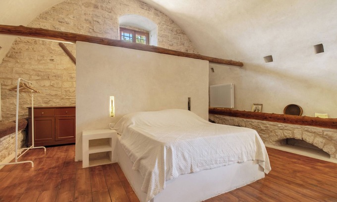 Bisceglie Apartamento | Apartamento 'Carrubo' con terraza compartida, jardín compartido y Wi-Fi