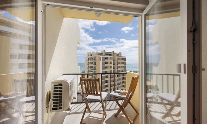 Praia da Rocha Apartamento | Apartamento "Casa Alegre" con vistas al mar, balcón y Wi-Fi