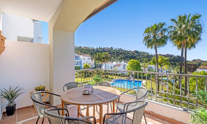 Benahavis Apartamento | Apartamento 'Casa Eva' con piscina compartida, Wi-Fi y aire acondicionado