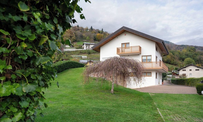 Roncegno Apartamento | Apartamento 'Casa Hueller' con vistas a la montaña, terraza privada y Wi-Fi