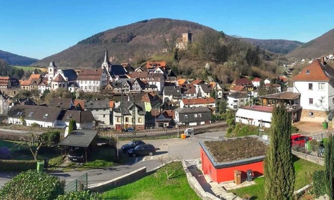 Neckarsteinach Apartamento | Apartamento Casa Rossa