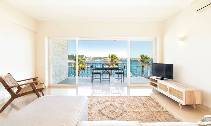 Cascais Apartamento | Apartamento 'Cascais Bay Terrace IV' con vistas al mar y Wi-Fi