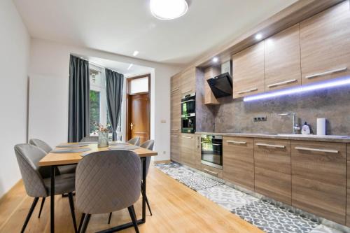 Plovdiv Center Apartamento | Apartment Central