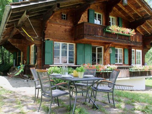 Lenk Apartamento | Apartment Chalet Maru by Interhome