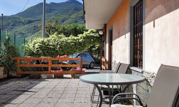 Chatillon Apartamento | Apartamento 'Chateau Chatillon' con vistas a la montaña, terraza privada y Wi-Fi