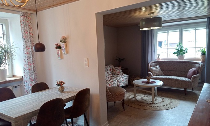 Lommersdorf Apartamento | Apartment 'Child-Friendly at the Village Shop' with Private Terrace and Wi-Fi