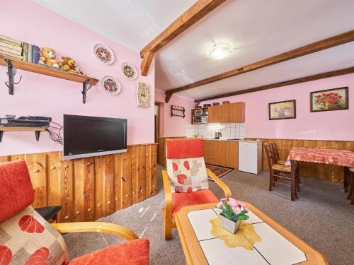Starkov Apartamento | Apartment Chlívce u Hronova-3 by Interhome