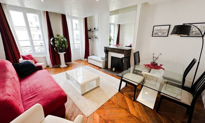 8th Arrondissement Apartamento | Apartment Colisée, next to Avenue Champs Elysées