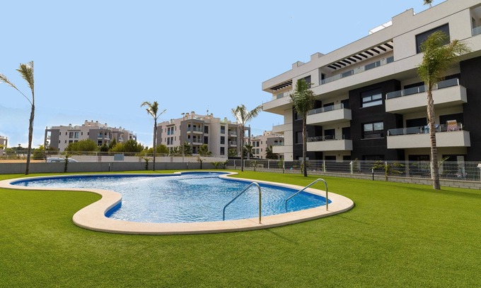 Orihuela Costa Apartamento | Apartamento 'Costa' con piscina compartida, Wi-Fi y aire acondicionado