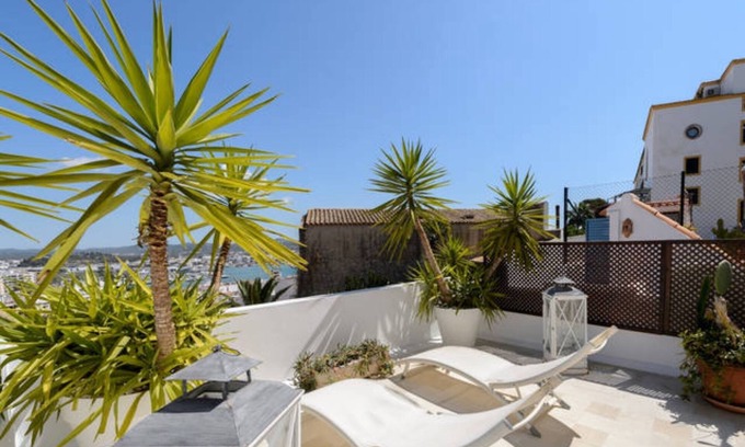 Ibiza City Centre Apartamento | Apartamento 'Dalt Vila' con vistas al mar, Wi-Fi y aire acondicionado