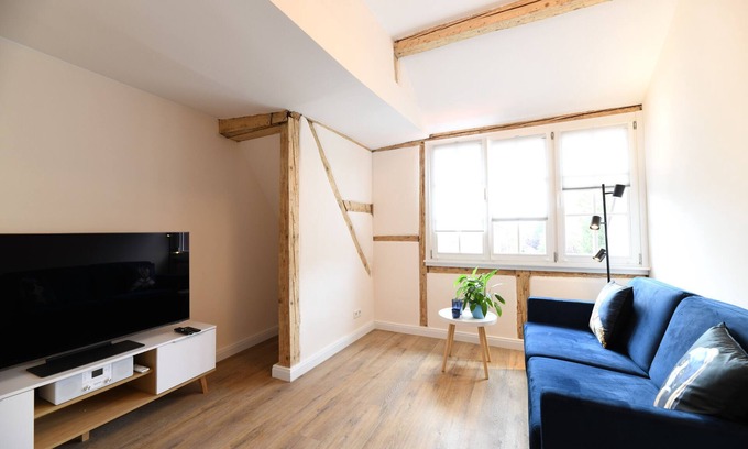 Heppenheim Apartamento | Apartamento 'Das Schiefe Haus Whg Bergstrasse' con balcón y Wi-Fi