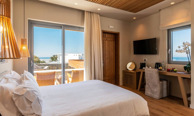 Agios Stefanos Casa | Apartamento 'Deluxe Room Sea View' con vistas al mar, Wi-Fi y aire acondicionado