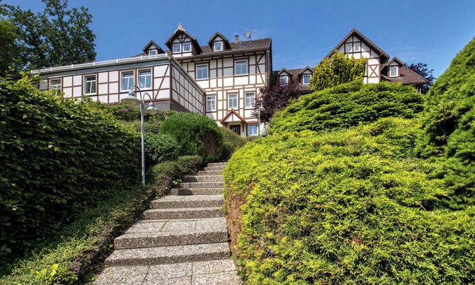 Bad Sachsa Apartamento | Apartamento 'Die Käuzchenkuhle' con vistas a la montaña, terraza privada y Wi-Fi
