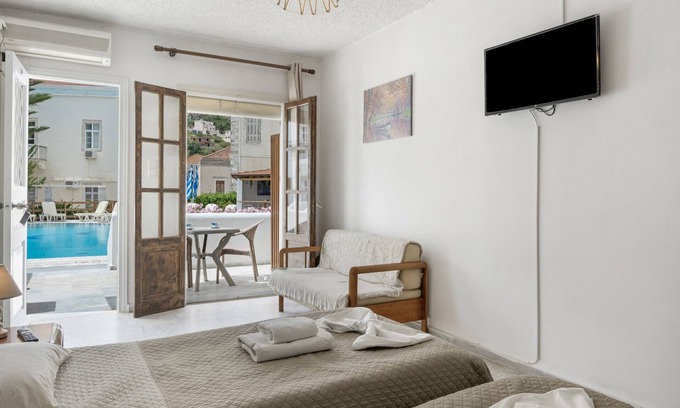 Kalymnos Town Apartamento | Apartamento 'Double Room No 6' con vistas a la montaña, Wi-Fi y aire acondicionado