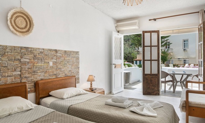 Kalymnos Town Apartamento | Apartamento 'Double Room No 5' con vistas a la montaña, Wi-Fi y aire acondicionado