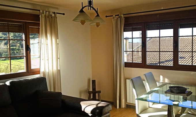 Abalos Apartamento | Apartamento 'El Guardaviñas Centenales' con vistas a la montaña, terraza compartida y Wi-Fi