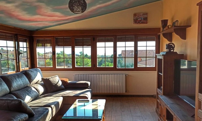 Abalos Apartamento | Apartamento 'El Guardaviñas El Prado' con vistas a la montaña, terraza compartida y Wi-Fi