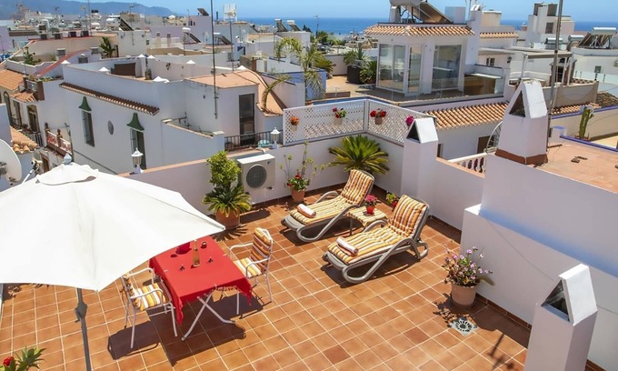 Nerja City Centre Apartamento | Apartamento 'El Rincón de Lola en Nerja' con Terraza y Wi-Fi