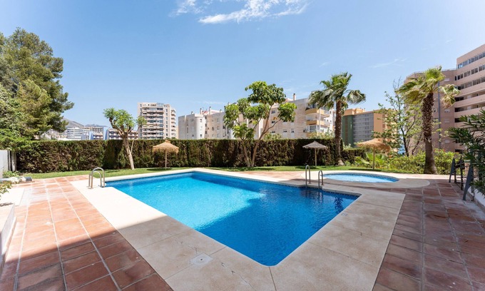 Torreblanca Apartamento | Apartamento "El Toro" con vistas al mar, piscina compartida y Wi-Fi