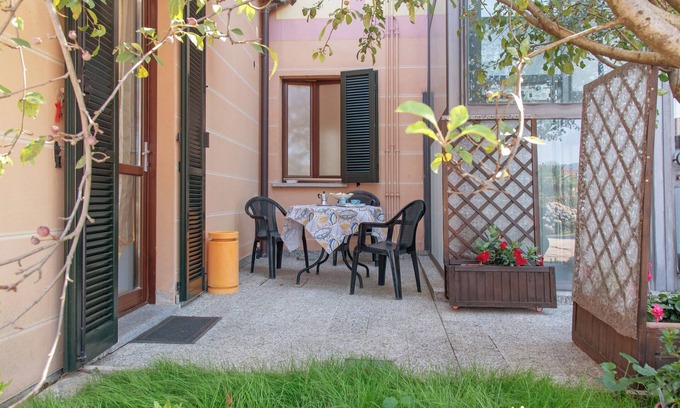 Luino Apartamento | Apartamento 'Elisa' con jardín privado