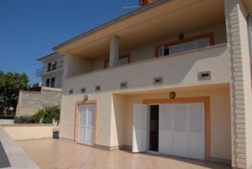Povile Apartamento | Apartment Enna unweit vom Meer