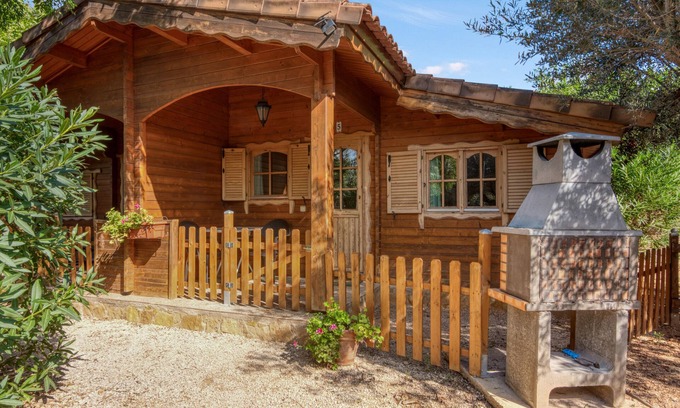 Benicolet Apartamento | Apartamento 'Entre Viejos Olivos 5' con vistas a la montaña, piscina compartida y aire acondicionado