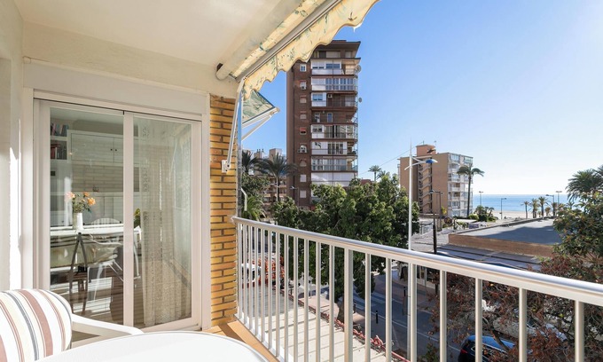 Cala Apartamento | Apartamento "Eolo" con vistas al mar, Wi-Fi, aire acondicionado y terraza
