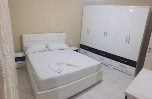 Albanian Riviera Apartamento | Apartment Ermona Resuli