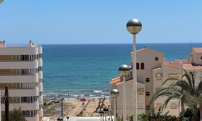 Los Arenales del Sol Apartamento | Apartamento con vistas al mar