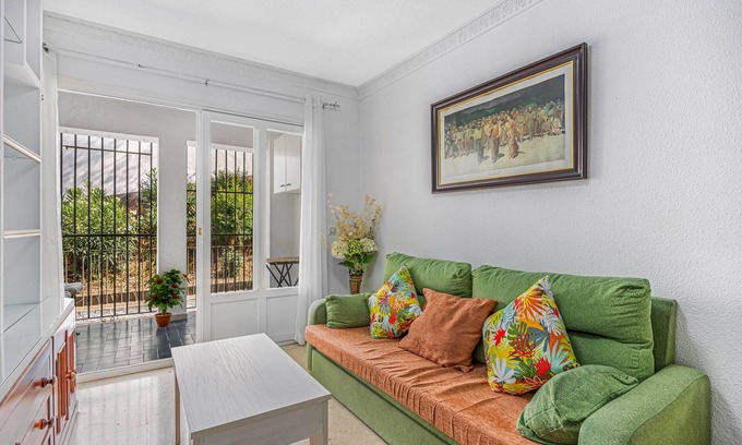Sanlucar de Barrameda Apartamento | Apartamento 'Divina Pastora Sanlucar' con balcón y aire acondicionado