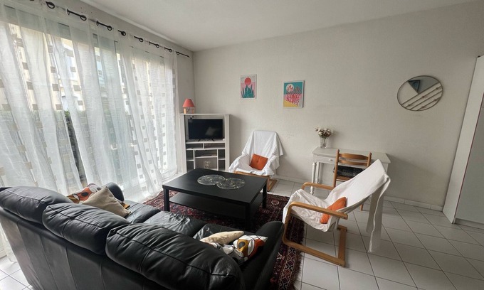 Lamalou-les-Bains Apartamento | Apartment F3, Ground floor, Garden, Quiet, Family-friendly 200 m from the spa