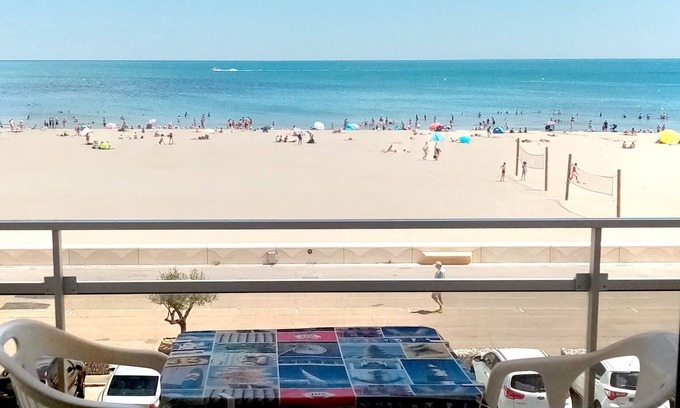 Narbonne-Plage Apartamento | Apartment facing the sea - 20 metres from the beach