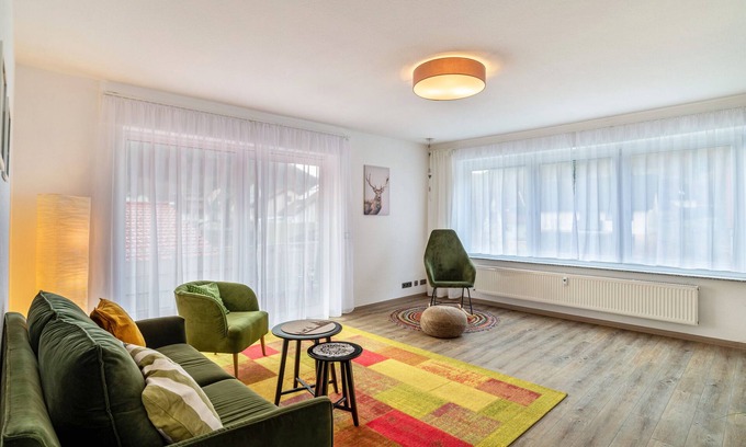 Calmbach Apartamento | Apartamento 'Ferienwohnung Mit Balkon' con vistas a la montaña, balcón y Wi-Fi